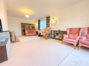 CHESTNUT ROAD- click for photo gallery